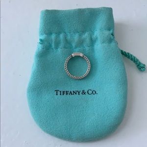 Size 4 Tiffany & Co Sterling silver somerset